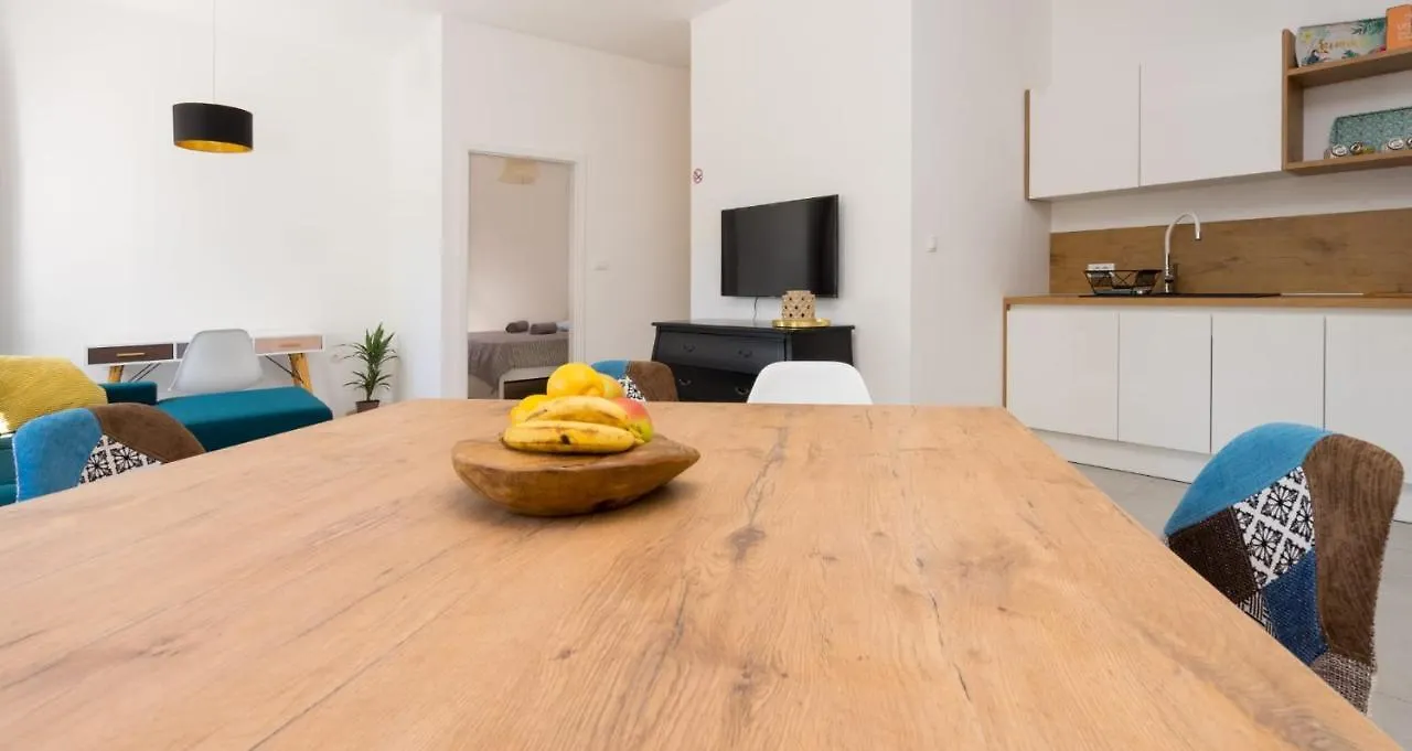Apartment Apartman Lis Pomer