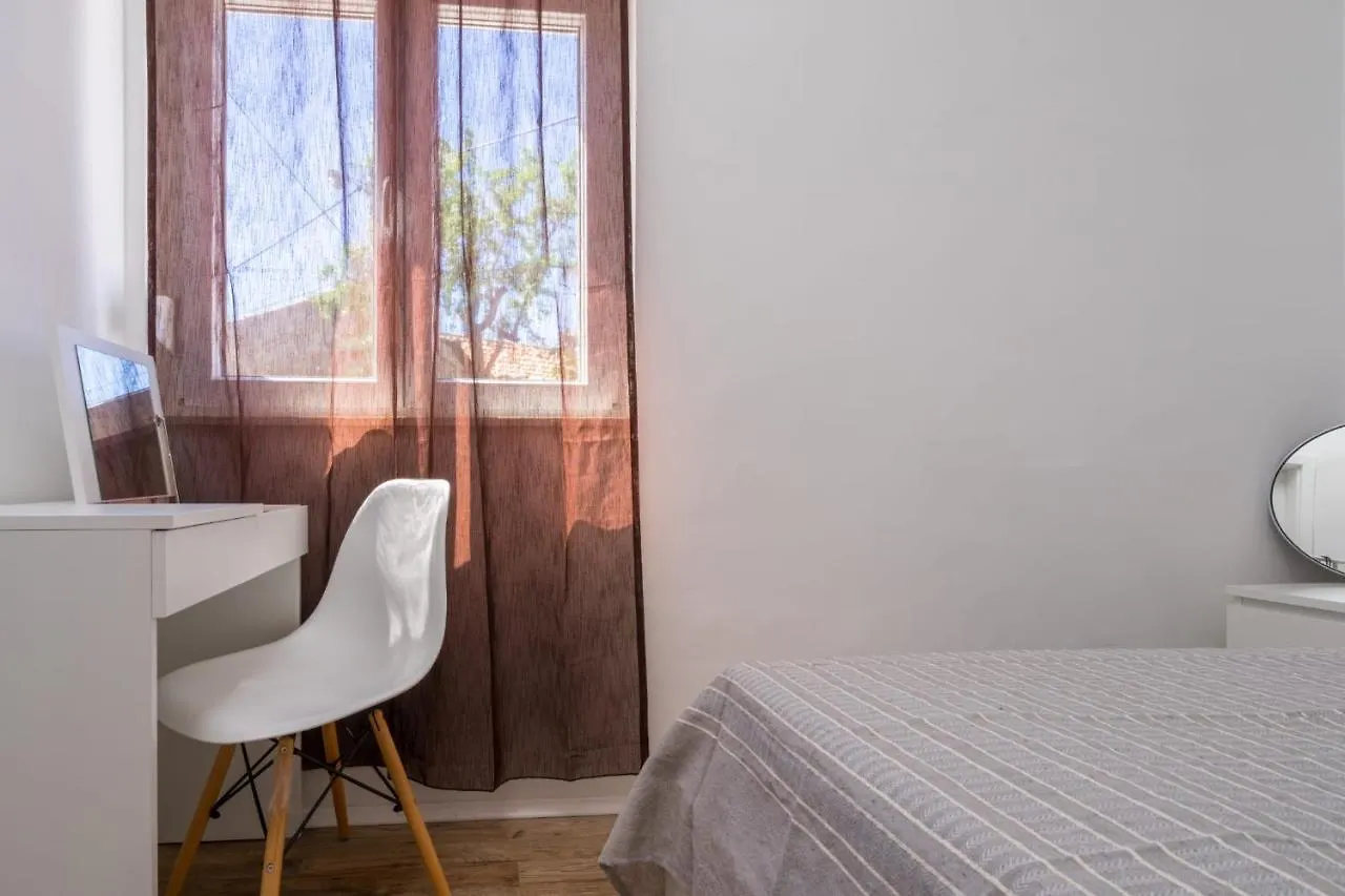 Apartman Lis Pomer 0*,