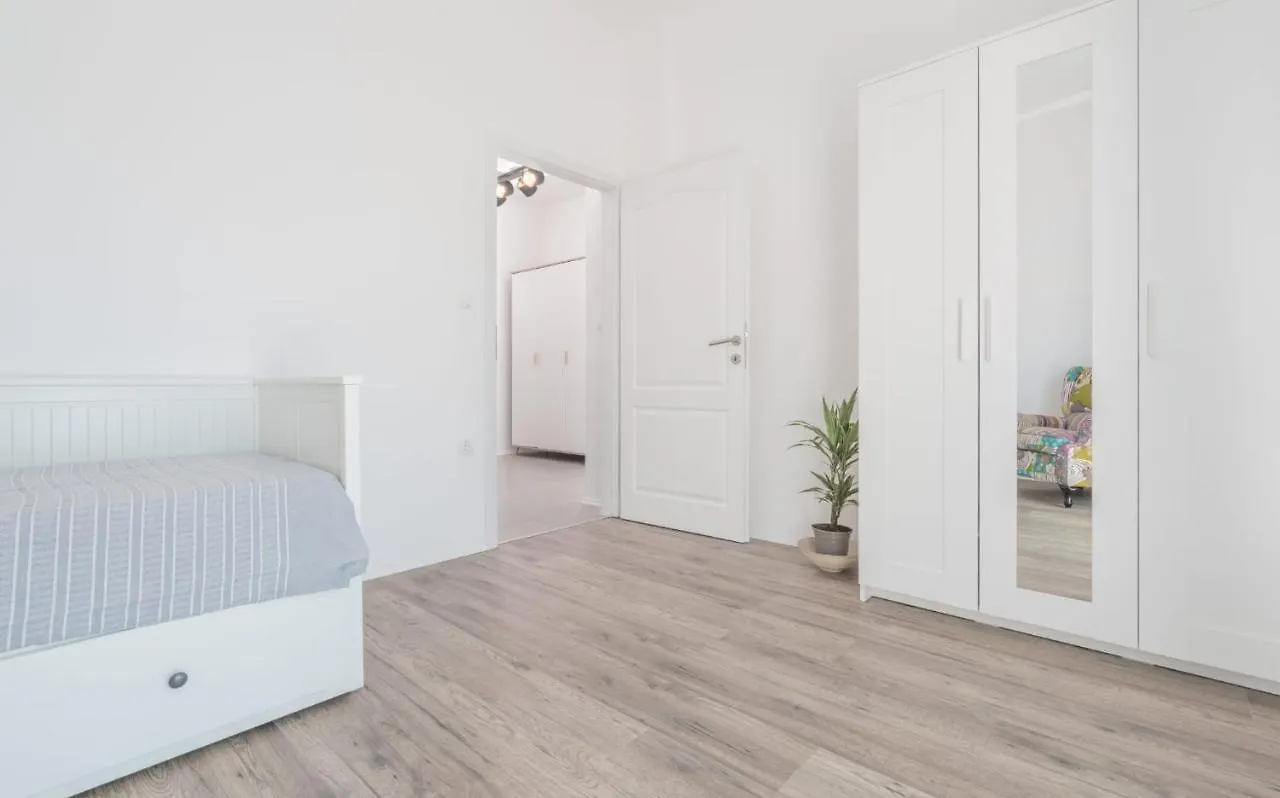 Apartment Apartman Lis Pomer